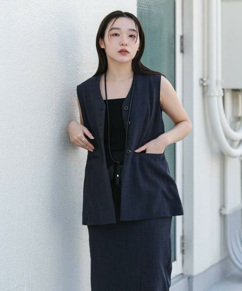 SENSE OF PLACE by URBAN RESEARCH / センスオブプレイス バイ アーバンリサーチ ベスト | 『UR TECH DRYLUXE』リネンライクジレ（チャコールグレー）