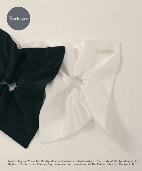 SENSE OF PLACE by URBAN RESEARCH / センスオブプレイス バイ アーバンリサーチ ヘアゴム・シュシュ | 『別注』MARILYNMONROE×SENSE OF PLACE　プレートサテンシュシュ（オフホワイト）