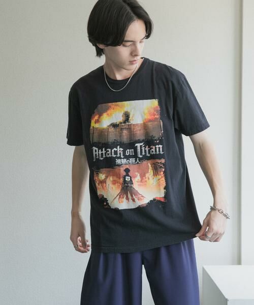 SENSE OF PLACE by URBAN RESEARCH / センスオブプレイス バイ アーバンリサーチ Tシャツ | THRIFTY LOOK　ATTACK ON TITAN 2 フェードTシャツ（ブラック）