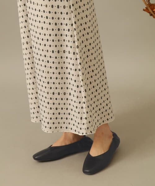 ＊＊SENSE OF PLACE by URBAN RESEARCH / センスオブプレイス バイ アーバンリサーチ バレエシューズ | スクエアトウVカットフラットシューズ（BLACK）