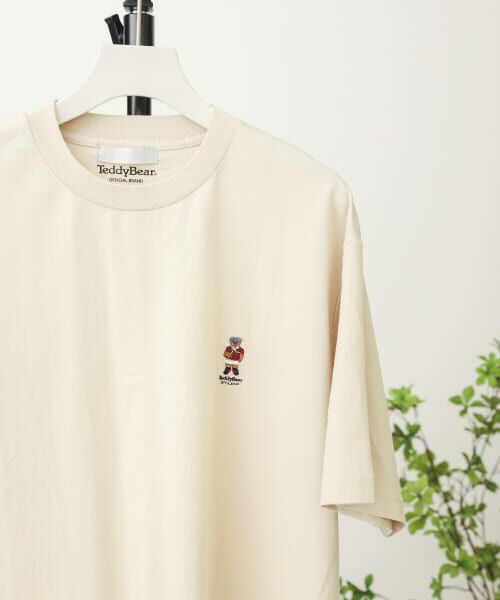 ＊＊SENSE OF PLACE by URBAN RESEARCH / センスオブプレイス バイ アーバンリサーチ Tシャツ | TeddyBear×SENSE OF PLACE　『別注』テディベアシシュウTシャツ A（GREIGE②）