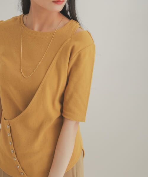 ＊＊SENSE OF PLACE by URBAN RESEARCH / センスオブプレイス バイ アーバンリサーチ Tシャツ | レイヤードボタンディテールトップ（YELLOW）