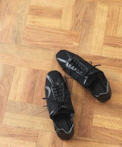 チュールスニーカー