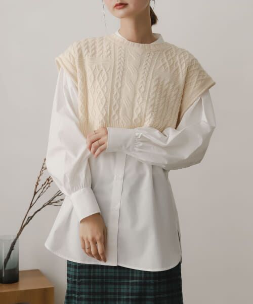 ＊＊SENSE OF PLACE by URBAN RESEARCH / センスオブプレイス バイ アーバンリサーチ シャツ・ブラウス | ニットベストレイヤードシャツ（OFF WHITE）