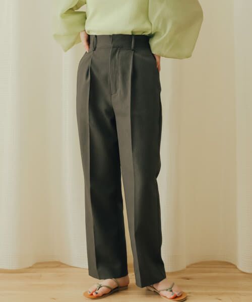 ＊＊SENSE OF PLACE by URBAN RESEARCH / センスオブプレイス バイ アーバンリサーチ その他パンツ | センタープレススラックスパンツ（CHARCOAL）
