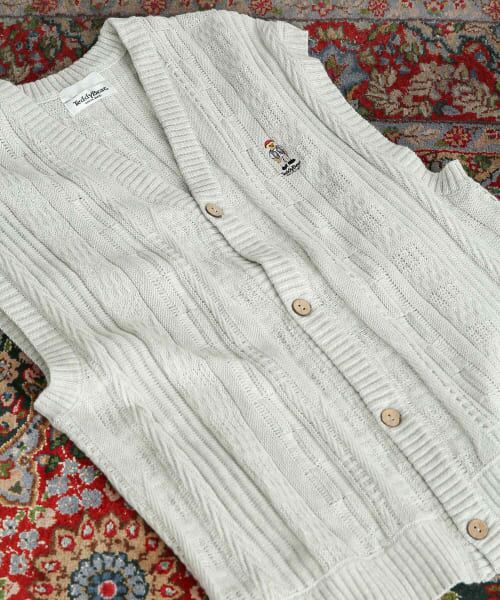 ＊＊SENSE OF PLACE by URBAN RESEARCH / センスオブプレイス バイ アーバンリサーチ ニット・セーター | 『別注』TeddyBear×SENSE OF PLACE　テディベアニットベスト B（OATMEAL）