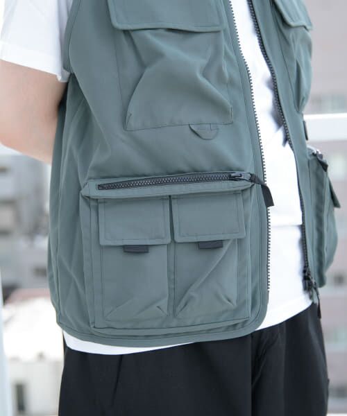 新品【定価2.5万】Carhartt 撥水 ELMWOOD VEST ベスト 新品【定価2.5万】Carhartt 撥水 ELMWOOD VEST ベスト