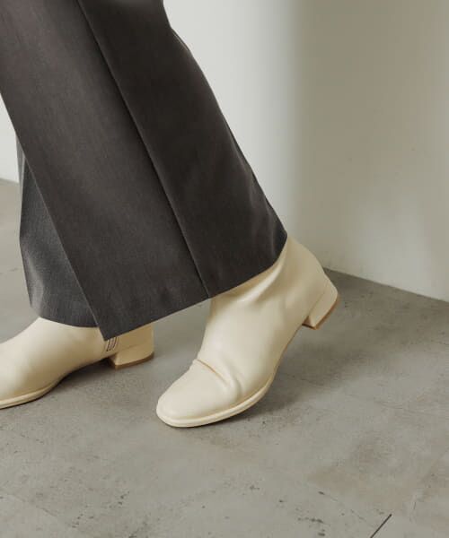 ＊＊SENSE OF PLACE by URBAN RESEARCH / センスオブプレイス バイ アーバンリサーチ ブーツ（ショート丈） | 『4サイズ展開』『晴雨兼用』スクエアトウセンターシームストレッチローブーツ（IVORY）