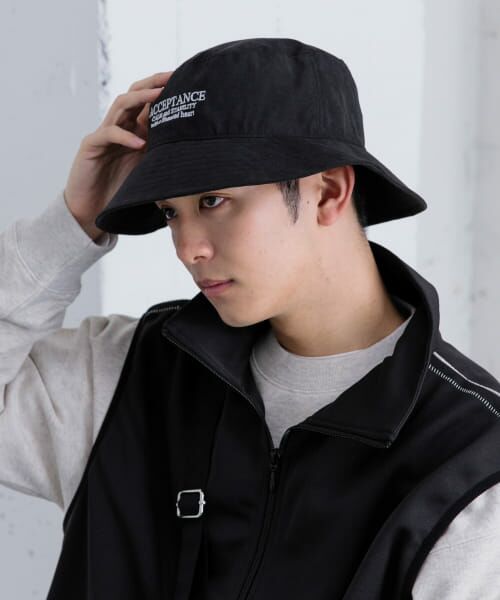 ＊＊SENSE OF PLACE by URBAN RESEARCH / センスオブプレイス バイ アーバンリサーチ ハット | ピーチキモウロゴシシュウバケットハット（BLACK）