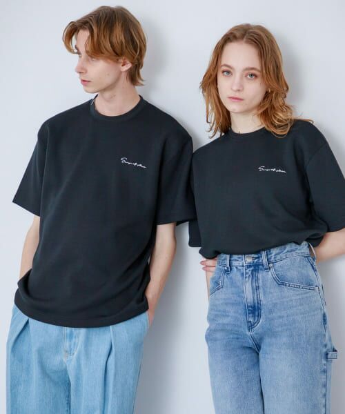 ＊＊SENSE OF PLACE by URBAN RESEARCH / センスオブプレイス バイ アーバンリサーチ Tシャツ | 『一部WEB限定カラー』『ユニセックス』シシュウダンボールポンチショートスリーブTシャツ（BLACK）