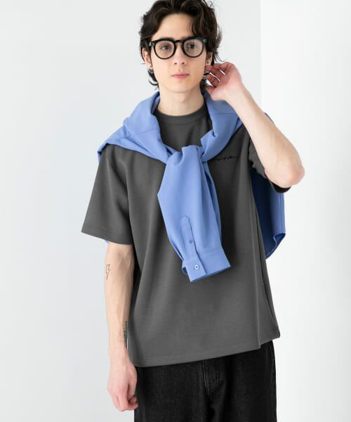 ＊＊SENSE OF PLACE by URBAN RESEARCH / センスオブプレイス バイ アーバンリサーチ Tシャツ | 『一部WEB限定カラー』『ユニセックス』シシュウダンボールポンチショートスリーブTシャツ（CHARCOAL）