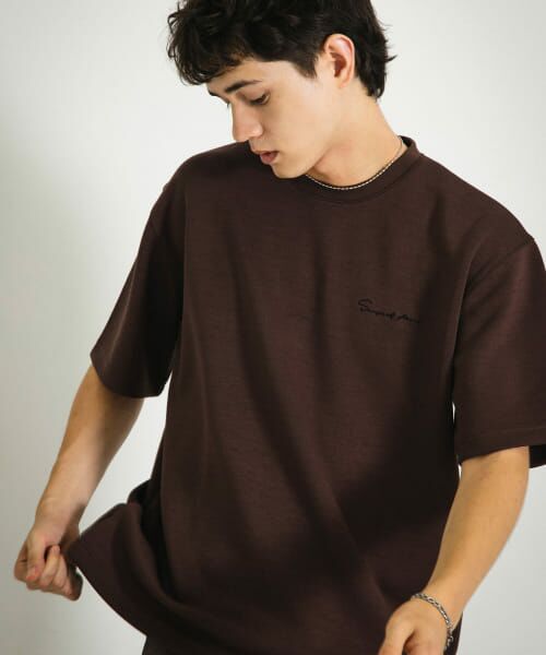 ＊＊SENSE OF PLACE by URBAN RESEARCH / センスオブプレイス バイ アーバンリサーチ Tシャツ | 『一部WEB限定カラー』『ユニセックス』シシュウダンボールポンチショートスリーブTシャツ（BROWN）