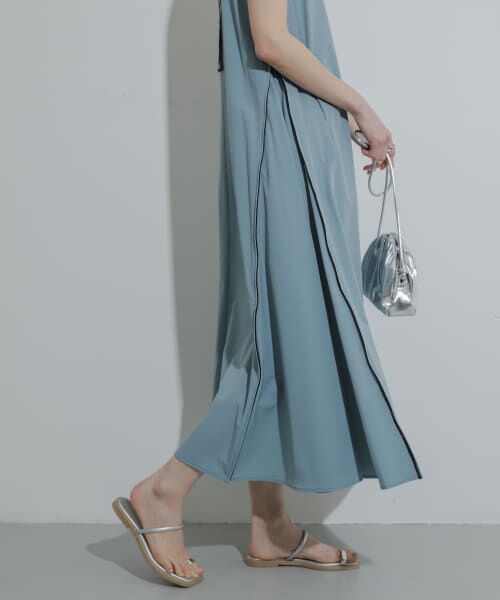 セール】 Uiscel 4WAYストレッチノースリーブテントワンピース