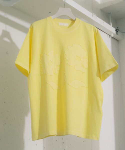 ＊＊SENSE OF PLACE by URBAN RESEARCH / センスオブプレイス バイ アーバンリサーチ Tシャツ | 『ユニセックス』フェードポップアートフラワーTシャツ(5分袖)（YELLOW）