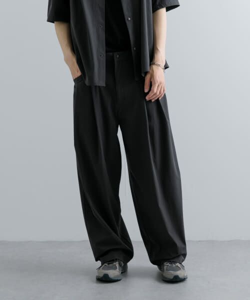 ＊＊SENSE OF PLACE by URBAN RESEARCH / センスオブプレイス バイ アーバンリサーチ その他パンツ | Uiscel　4WAYストレッチ2タックワイドパンツ（CHARCOAL）