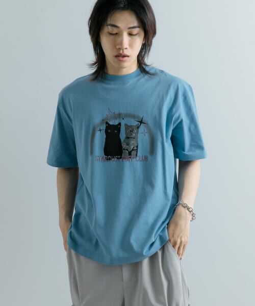 ＊＊SENSE OF PLACE by URBAN RESEARCH / センスオブプレイス バイ アーバンリサーチ Tシャツ | キャットグラフィックプリントTシャツ A（L.BLUE）