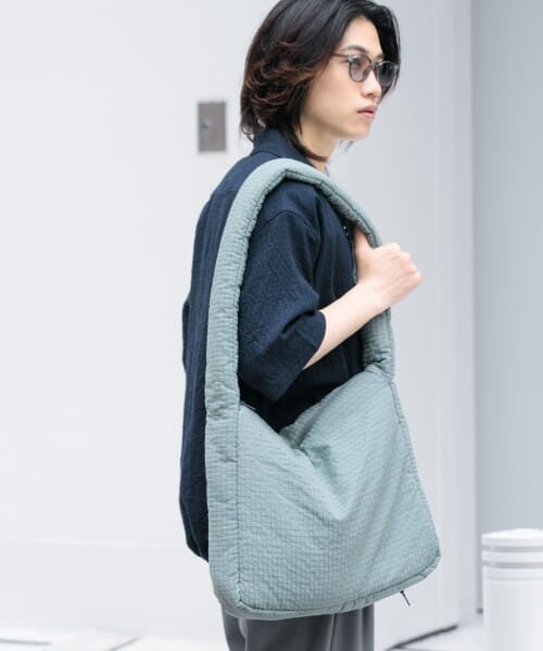 ＊＊SENSE OF PLACE by URBAN RESEARCH / センスオブプレイス バイ アーバンリサーチ ショルダーバッグ | パデッドビッグショルダーB（GREEN）