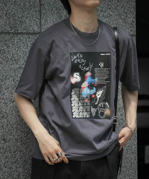 ＊＊SENSE OF PLACE by URBAN RESEARCH / センスオブプレイス バイ アーバンリサーチ Tシャツ | フォトグラフィックTシャツ A（CHARCOAL）