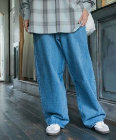 カーブデニムパンツ