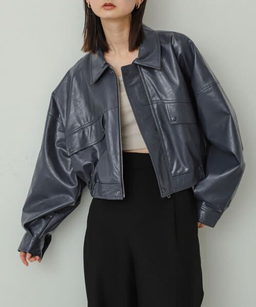 ＊＊SENSE OF PLACE by URBAN RESEARCH / センスオブプレイス バイ アーバンリサーチ ブルゾン | クロップドレザーライクブルゾン（NAVY）