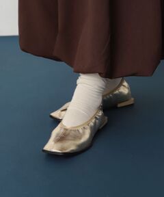 スクエアトゥフラットシューズ