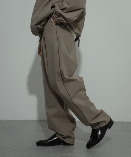 ＊＊SENSE OF PLACE by URBAN RESEARCH / センスオブプレイス バイ アーバンリサーチ その他パンツ | 『セットアップ対応』パイピングトラックパンツ（BEIGE）