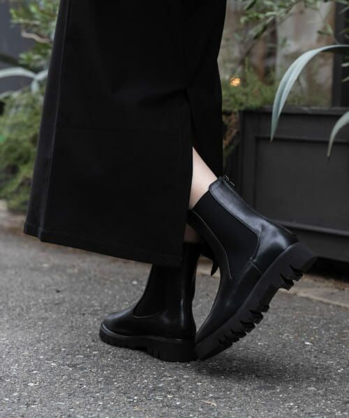 美品URBAN RESEARCH ブラックレザー　Mサイズ セール】 トラックソールサイドゴアブーツ （ブーツ（ショート丈