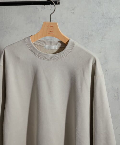 ＊＊SENSE OF PLACE by URBAN RESEARCH / センスオブプレイス バイ アーバンリサーチ スウェット | フェイクスエードクルーネックスウェット（GREIGE）