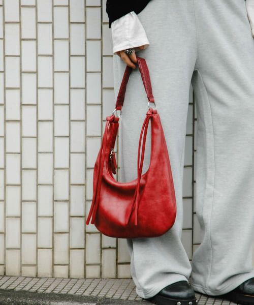 専用 新品 アルチビオ ×レザレクション ボストン ロッカーバッグ 赤 ⭐︎ 新品 アルチビオ ×レザレクション ボストン ロッカーバッグ 赤