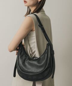 ハーフムーンバッグ