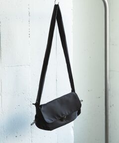 ナイロンフラップショルダーバッグ