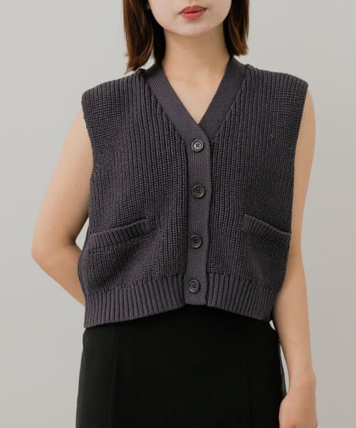 ＊＊SENSE OF PLACE by URBAN RESEARCH / センスオブプレイス バイ アーバンリサーチ ベスト | クロップドニットベスト（CHARCOAL）