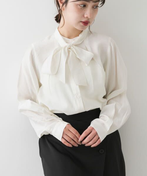 ＊＊SENSE OF PLACE by URBAN RESEARCH / センスオブプレイス バイ アーバンリサーチ シャツ・ブラウス | ボウタイツキシアーブラウス（IVORY）