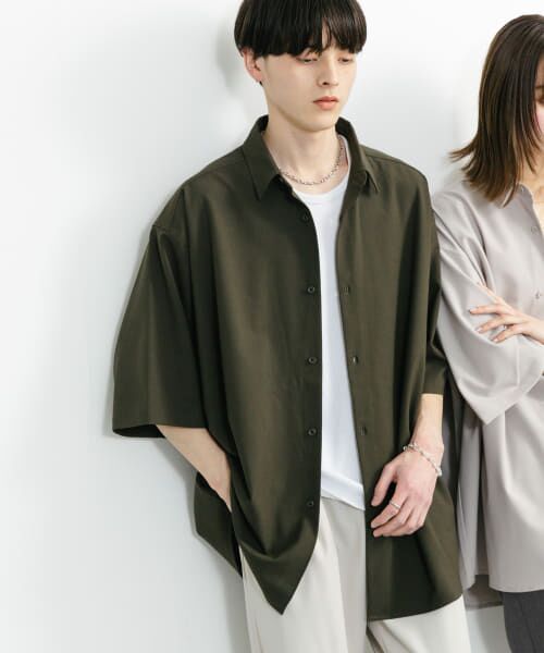 ＊＊SENSE OF PLACE by URBAN RESEARCH / センスオブプレイス バイ アーバンリサーチ シャツ・ブラウス | 『ユニセックス』『イージーケア』エクストラルーズショートスリーブシャツ（GREEN）