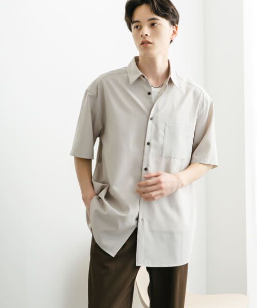 ＊＊SENSE OF PLACE by URBAN RESEARCH / センスオブプレイス バイ アーバンリサーチ シャツ・ブラウス | 『速乾』クイックドライレギュラーカラーショートスリーブシャツ（GREIGE）
