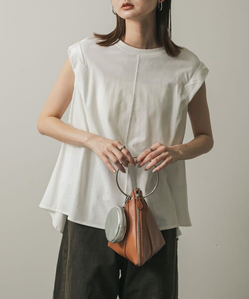 ＊＊SENSE OF PLACE by URBAN RESEARCH / センスオブプレイス バイ アーバンリサーチ Tシャツ | ショルダータックフレアカットトップ（OFF WHITE）