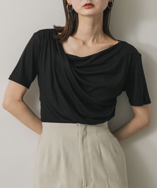 ＊＊SENSE OF PLACE by URBAN RESEARCH / センスオブプレイス バイ アーバンリサーチ Tシャツ | アシメドレープトップ(半袖)（BLACK）