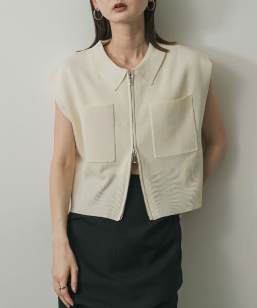 新品❤️アルチビオ❤️ホワイトメッシュジップアップセーター repipi armario（レピピ アルマリオ）の「セーラーカラー