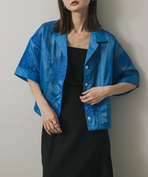 ＊＊SENSE OF PLACE by URBAN RESEARCH / センスオブプレイス バイ アーバンリサーチ シャツ・ブラウス | インドシシュウクロップドシャツ（BLUE）