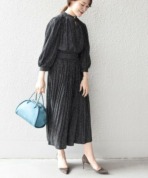 SHIPS for women / シップスウィメン ロング・マキシ丈ワンピース | 〈手洗い可能〉ドット ソリッド 7分袖プリーツワンピース◇ | 詳細4