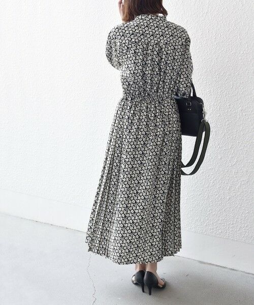 SHIPS / シップス ロング・マキシ丈ワンピース | 【WEB限定】〈手洗い可能〉ドット / 花柄 バンドカラー サイド プリーツ ワンピース | 詳細22