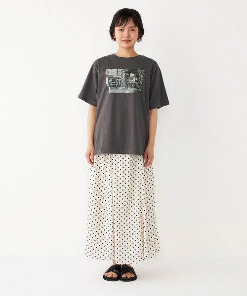 SHIPS for women / シップスウィメン Tシャツ | SHIPS Colors:〈洗濯機可能〉クロッシング フォト TEE | 詳細18