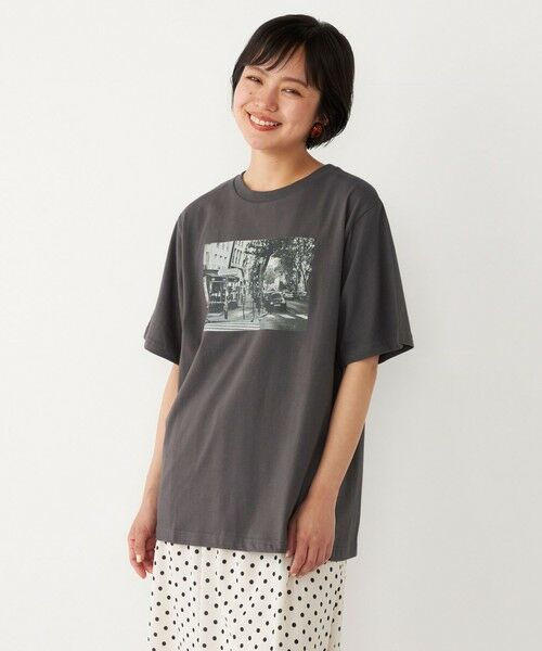 SHIPS for women / シップスウィメン Tシャツ | SHIPS Colors:〈洗濯機可能〉クロッシング フォト TEE | 詳細23