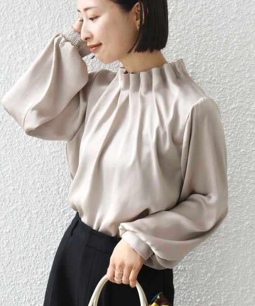 SHIPS / シップス シャツ・ブラウス | 【一部WEB限定】〈手洗い可能〉ヴィンテージ サテン ネック ギャザー ブラウス | 詳細30