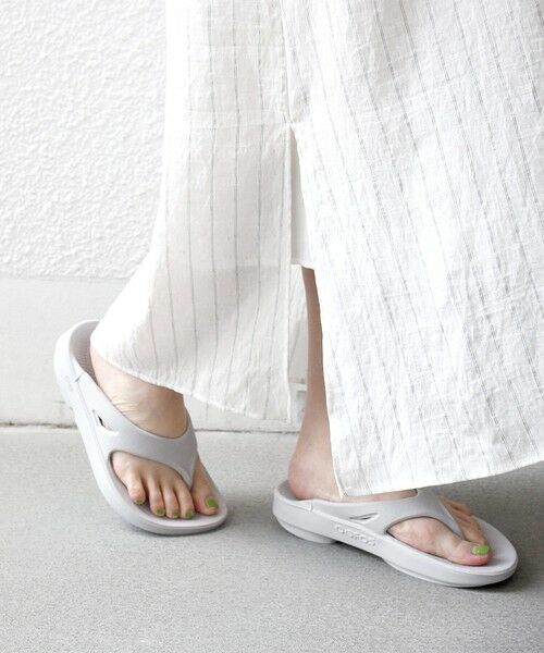 SHIPS / シップス サンダル | 《一部追加予約》OOFOS: OOoriginal ウーオリジナル トングサンダル | 詳細2