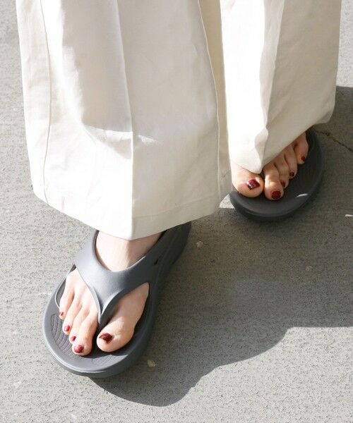 SHIPS / シップス サンダル | 《一部追加予約》OOFOS: OOoriginal ウーオリジナル トングサンダル | 詳細3
