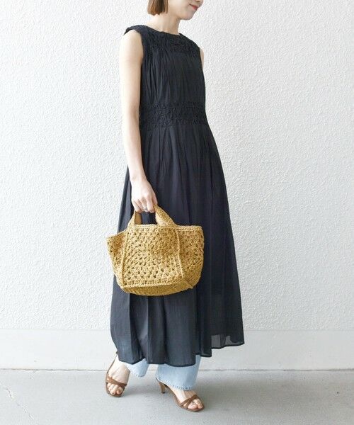 SHIPS / シップス ロング・マキシ丈ワンピース | 【WEB限定】SHIPS any: ハンドスモッキング  コットン フレア ノースリーブ ワンピース | 詳細10