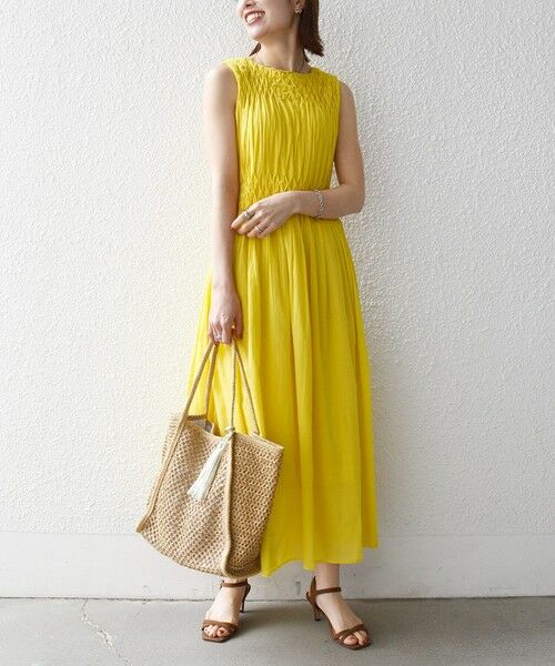 SHIPS / シップス ロング・マキシ丈ワンピース | 《一部追加予約》【WEB限定】SHIPS any: ハンドスモッキング コットン フレア ノースリーブ ワンピース(イエロー)