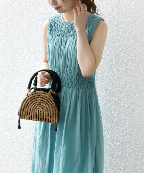 SHIPS / シップス ロング・マキシ丈ワンピース | 【WEB限定】SHIPS any: ハンドスモッキング  コットン フレア ノースリーブ ワンピース | 詳細21