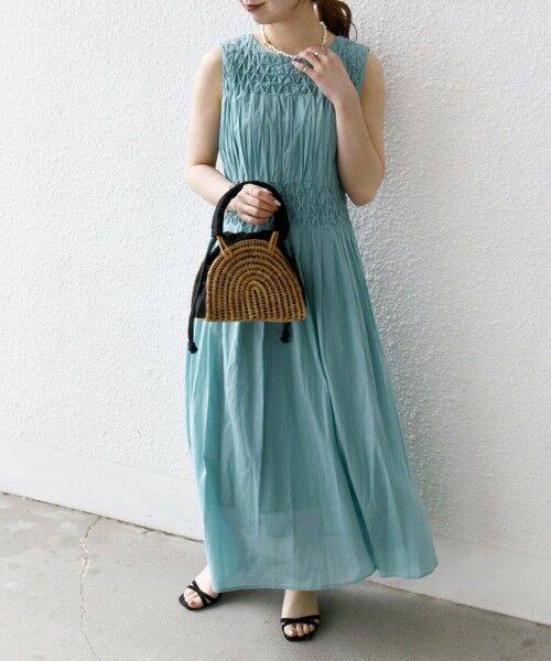 SHIPS / シップス ロング・マキシ丈ワンピース | 《一部追加予約》【WEB限定】SHIPS any: ハンドスモッキング コットン フレア ノースリーブ ワンピース | 詳細24